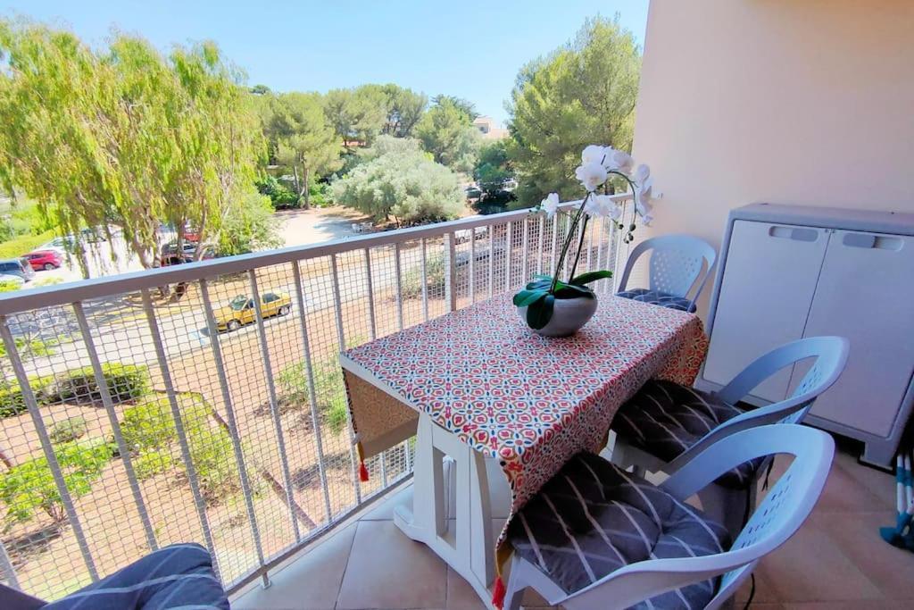 Le Pradet 50M De La Plage T2 Tout Confort Lesclesdenicole Exterior photo